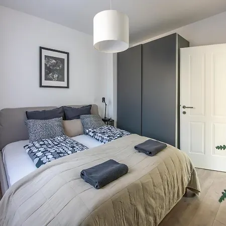 Lovag 12 Terrace Designer Apartment