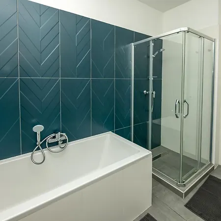 Lovag 12 Terrace Designer Apartment
