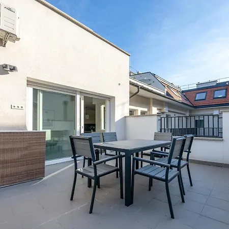Lovag 12 Terrace Designer Apartment Budapest